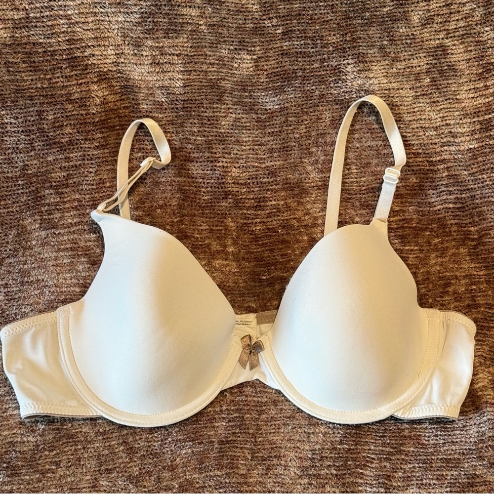 Maidenform cream microfiber underwire bra, 38B
